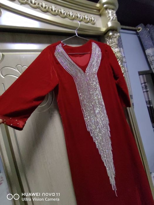 Qizlar uchun modniy bazm to‘y marosim uchun ko‘ylak