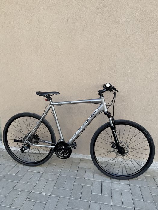 Bicicleta UNIVEGA TERRENO 300, cadru aluminiu.