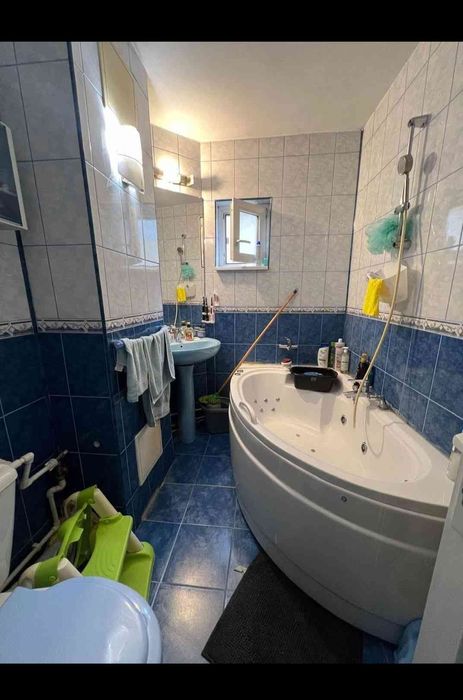 Vand apartament 2 camere decomandat Brazda