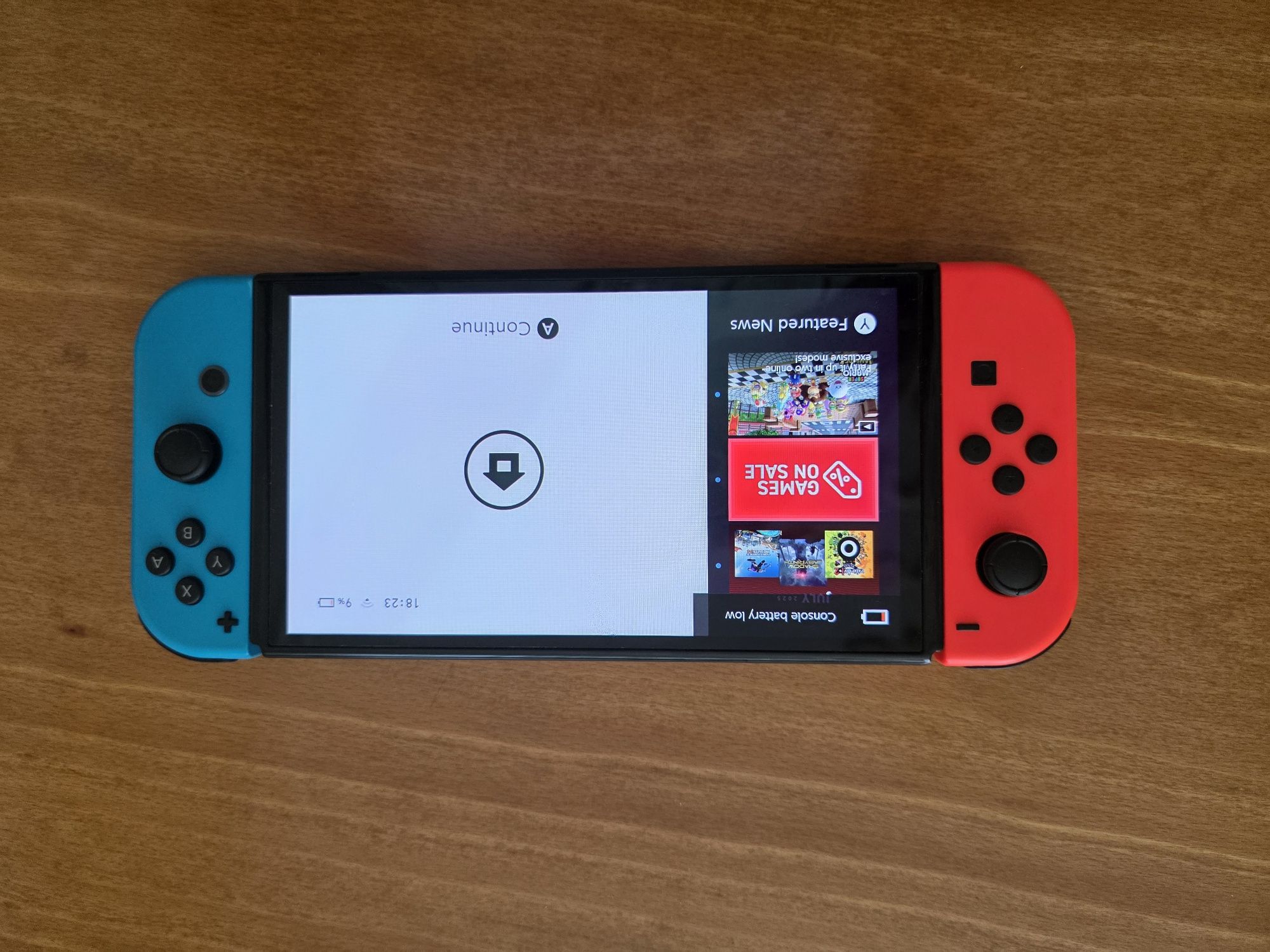 Nintendo Switch OLED - Red & Blue