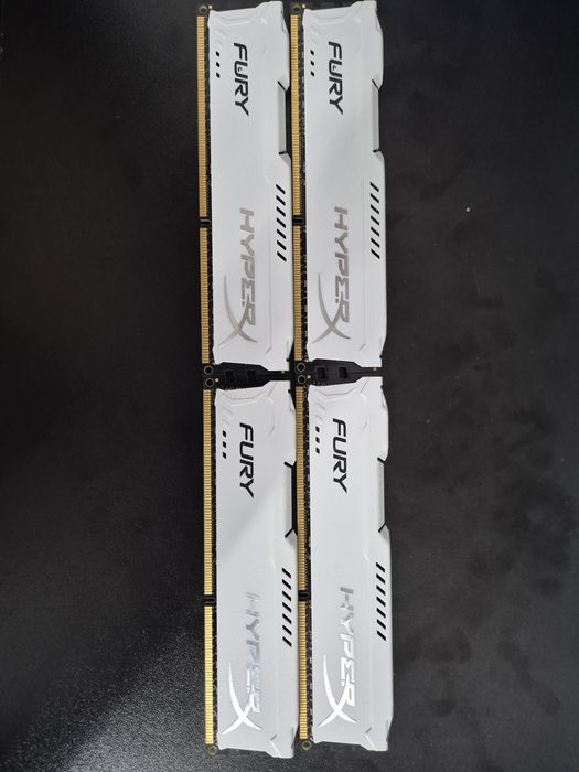 Memorie RAM DDR3 Fury HyperX dual chanel 32 Gb
