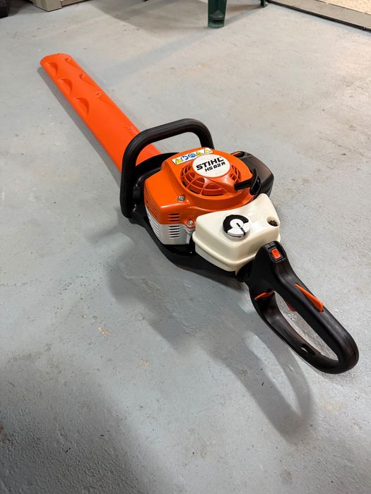 HS 82 R Mașina de tuns gard viu 600MM STIHL