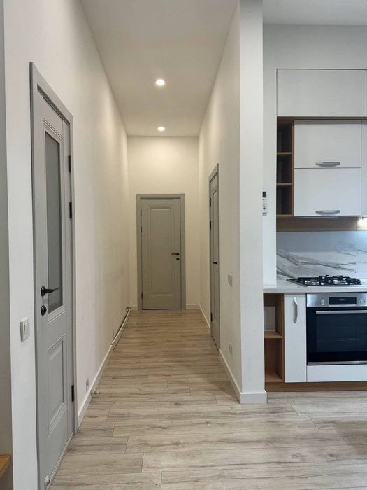 Продажа в Центре 3 комнатная 6/7 ЖК "White House"