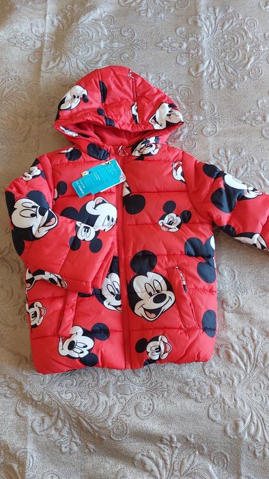 Продам детскую куртку