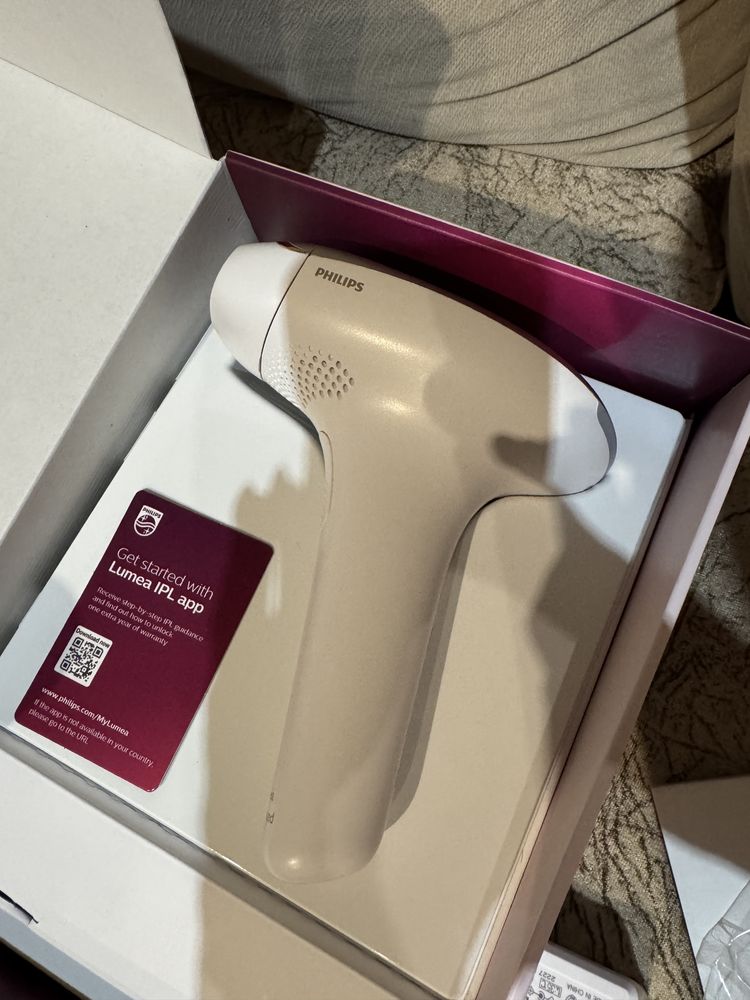 Фотоепилатор Philips Lumea Advanced