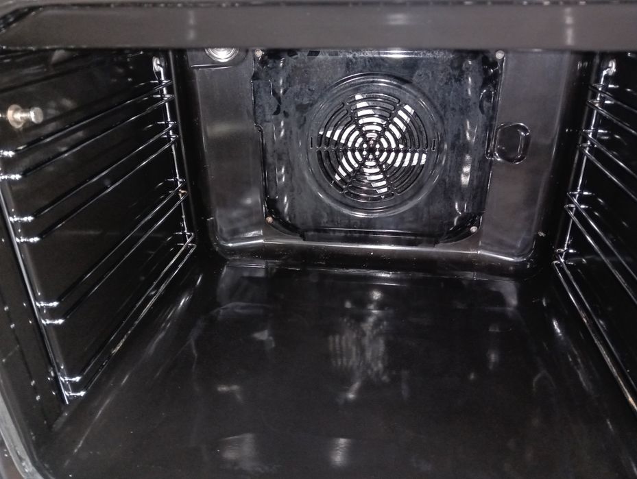 Свободно стояща печка с керамичен плот Gorenje с 2 години Гаранция