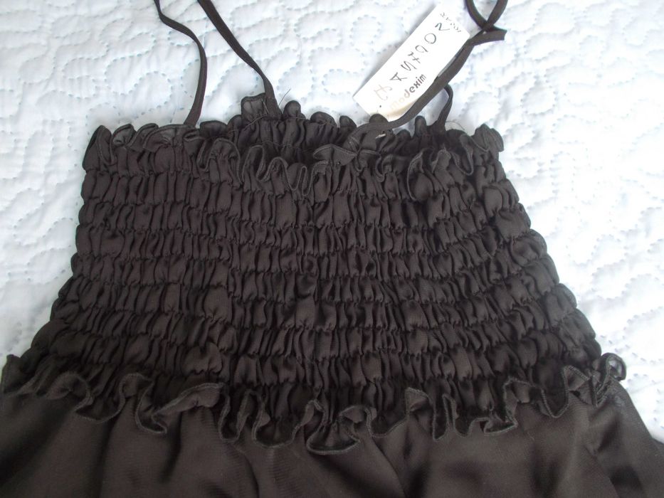 Top voal negru de ocazie