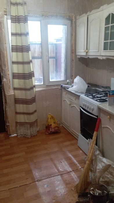 ,Сдаётся небольшой частный домик барачного типа в рабочем.