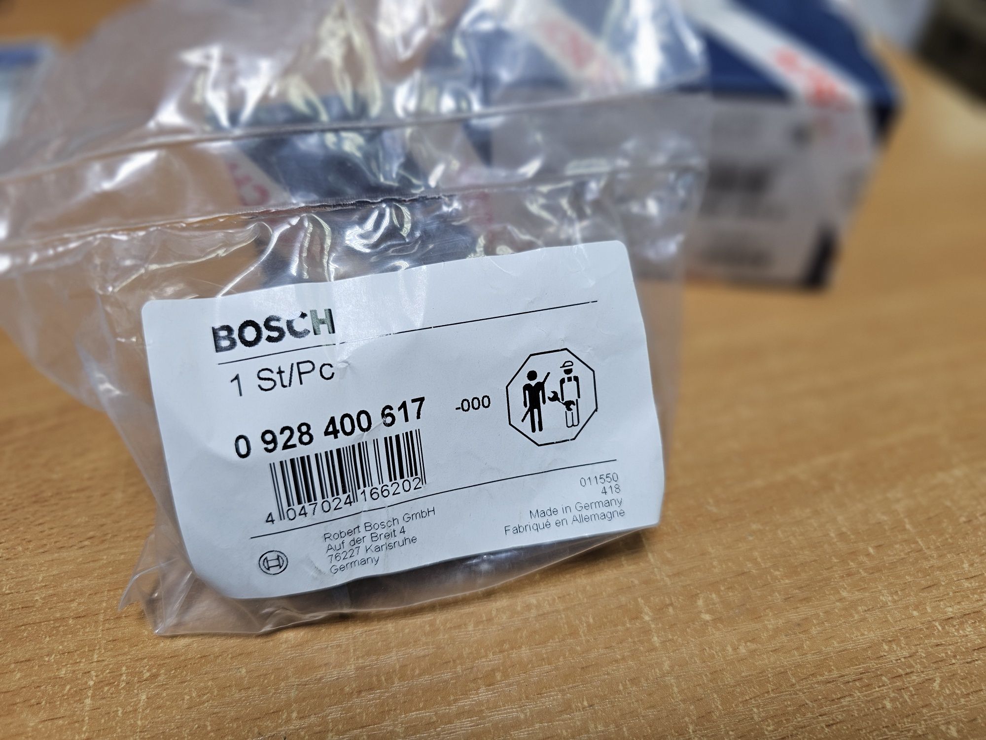Дозировочный блок Bosch 0.9.2.8.4.0.0.6.1.7 новый