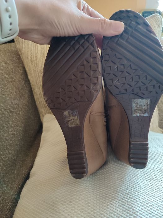 Дамски боти на платформа