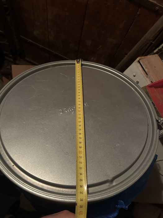 Cutie box cu capac metalic