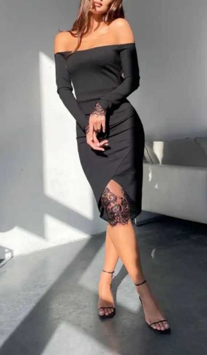 Rochie neagra S dantela