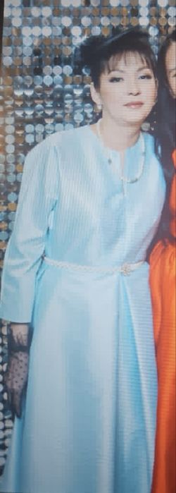 платье на корпаротив