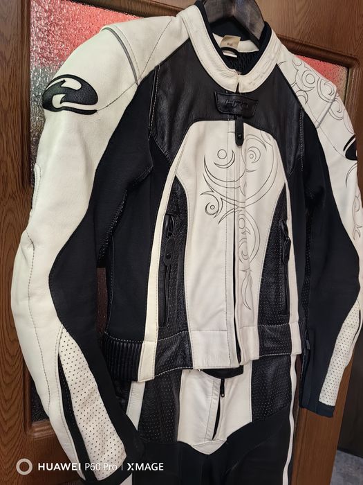 Дамски мото екип

Held

Размер 36