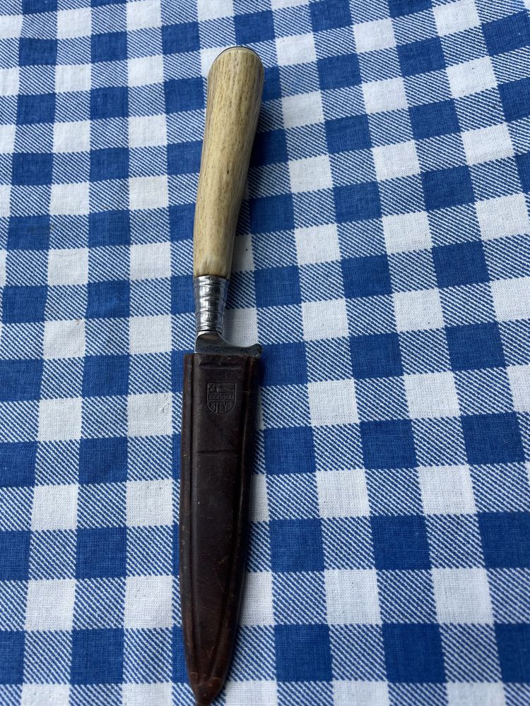 Cutit vanatoare Steyr anii 1930