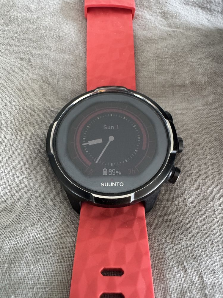 Спортен часовник Suunto 9 Baro