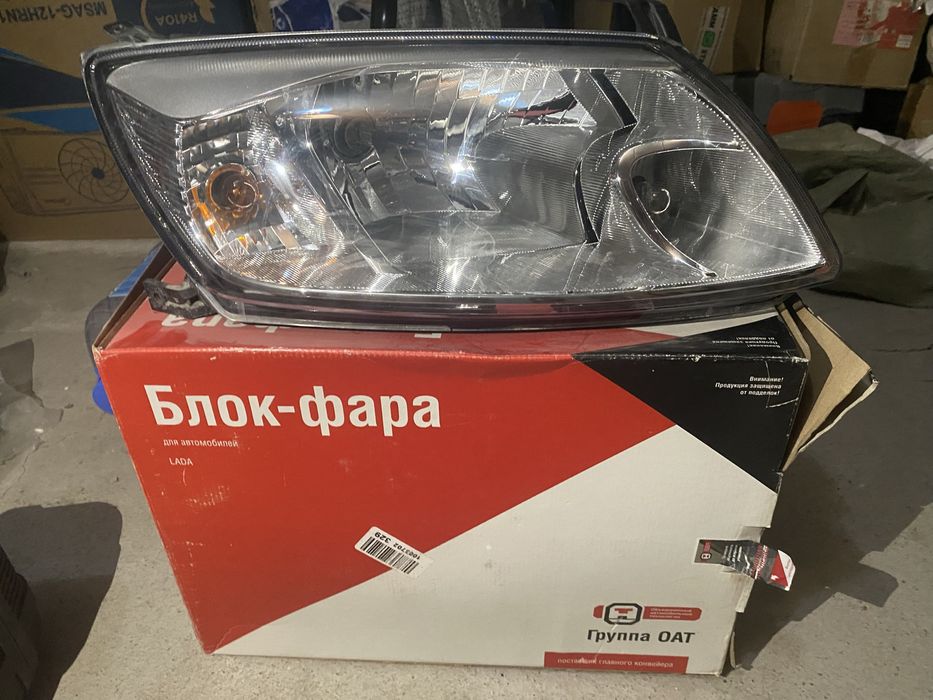 Заводские фары на LADA GRANTA