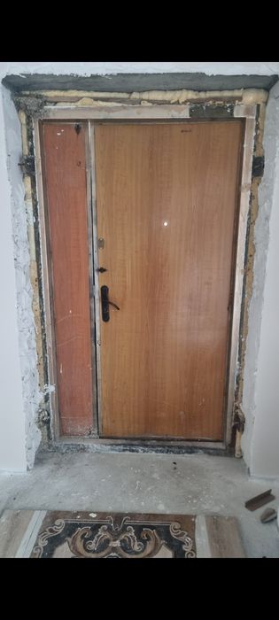 Продается входная дверь