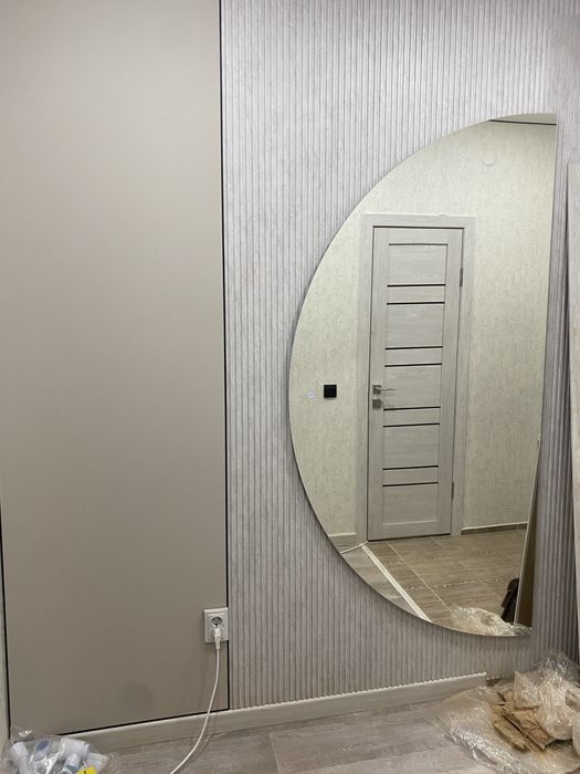 Установка бамбуковых панелей и гибких мраморов.