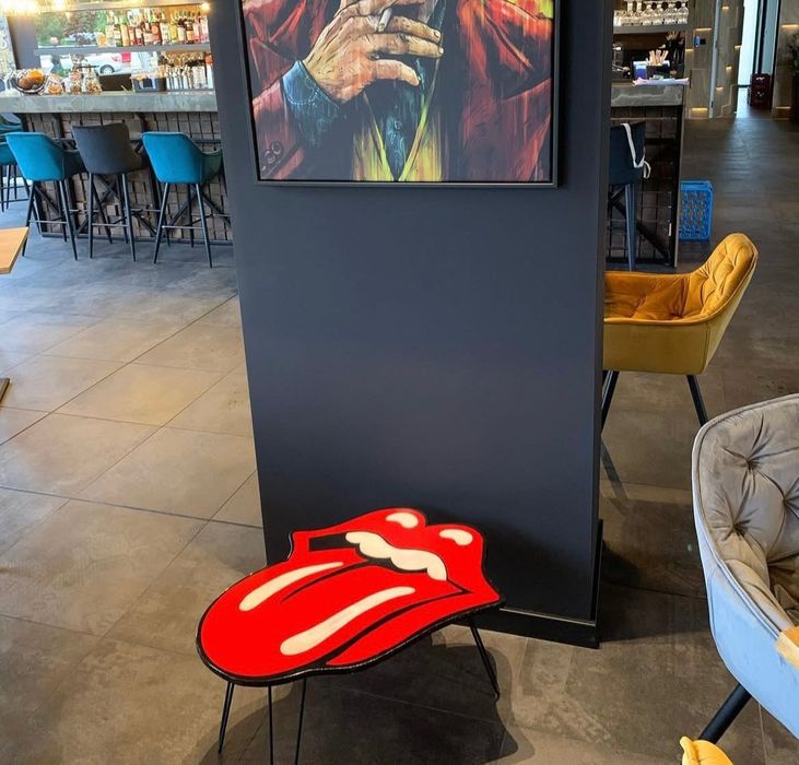 Масичка с епоксидна смола rolling stone