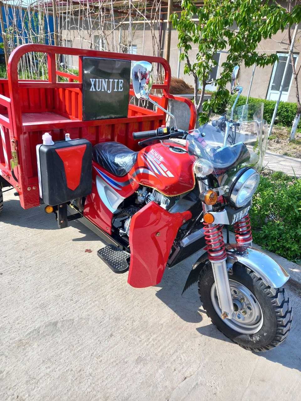 Трёхколёсный грузовой мотоцикл XUNJIE 200 CC