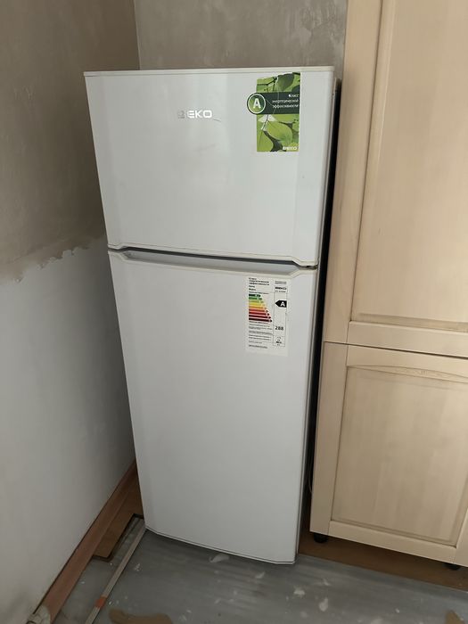 Холодильник ВЕКО, рабочий