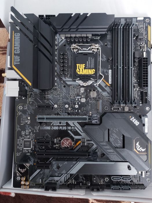 Материнская плата Z490 + процессор Intel Core I9-10850K