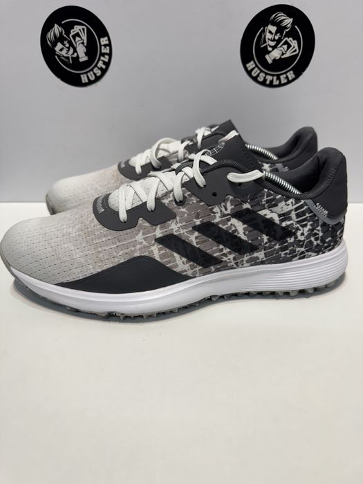 Маратонки ADIDAS .Номер 44