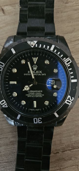 Часовник Rolex черен