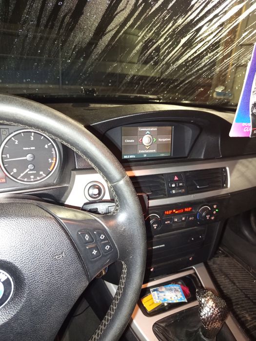 Vând\Schimb BMW e90 320d 163cp