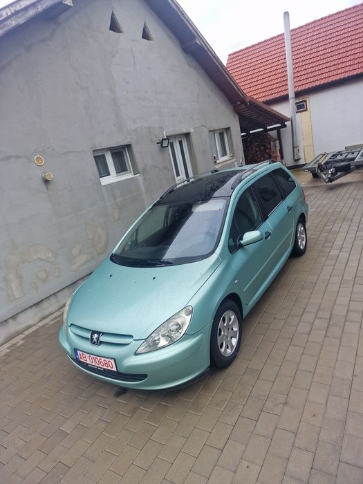 Vând Peujot 307 HDI