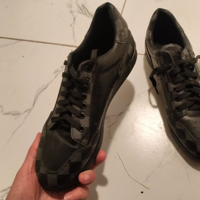 Кросовки абсолютно новый 43размер