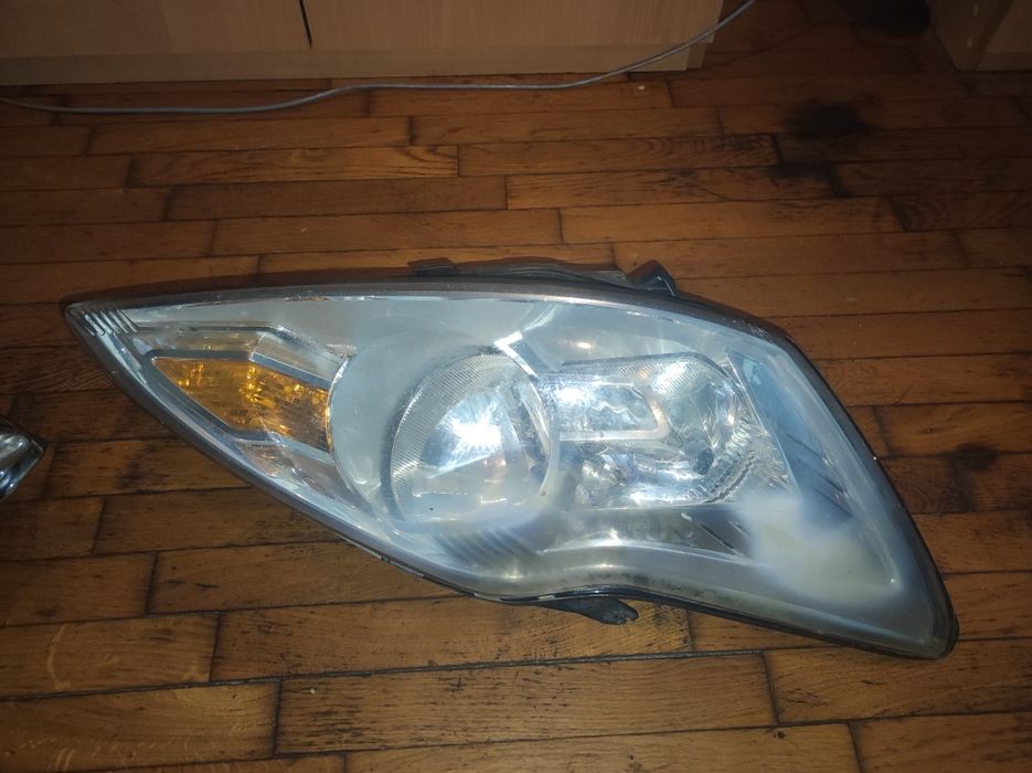 Фарове за Ford Focus mk2