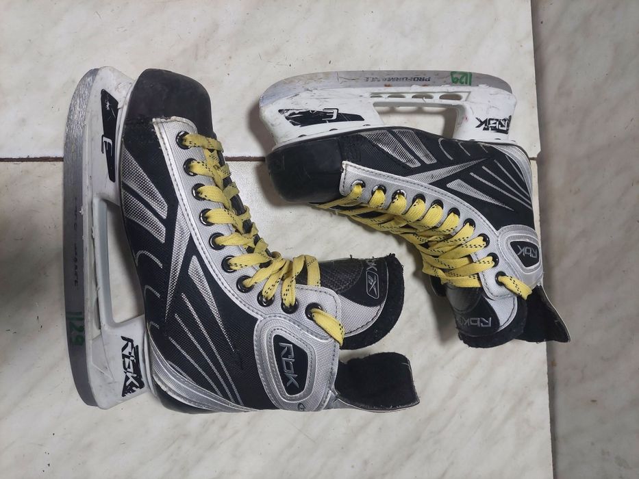 Patine 1129 hochei hockey Reebok marime 36,5 (23,4  cm)