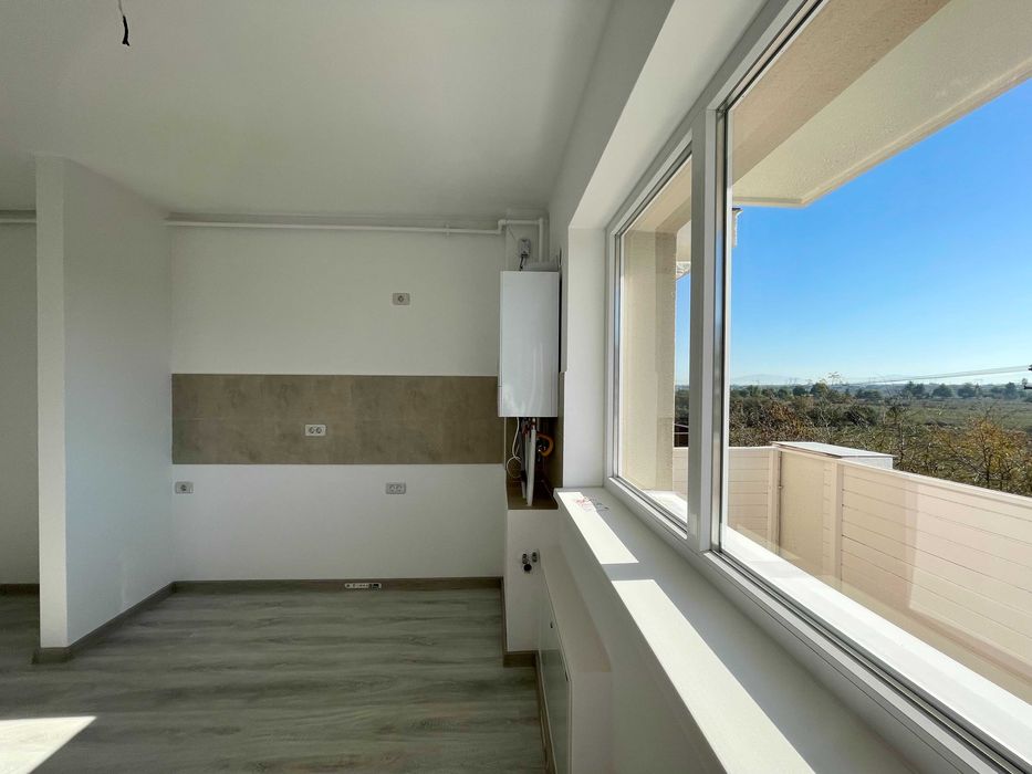 Studio 49 mp cu debara în Subcetate Sânpetru Brașov la preț foarte mic