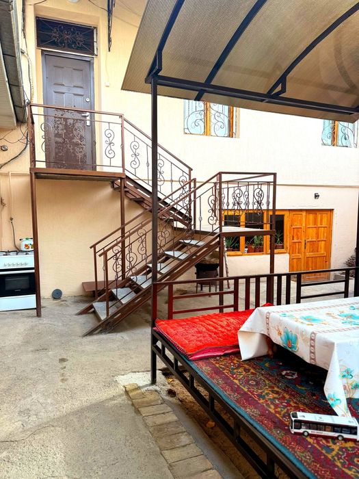 Продаю свой Дом срочно, Яшнабадский район ул.Баку до центра 1-2 км.