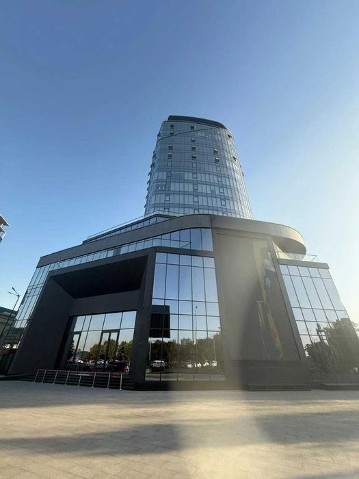 Сдам помещение в бизнес центре А класса под Шоурум, Ресторан или офис