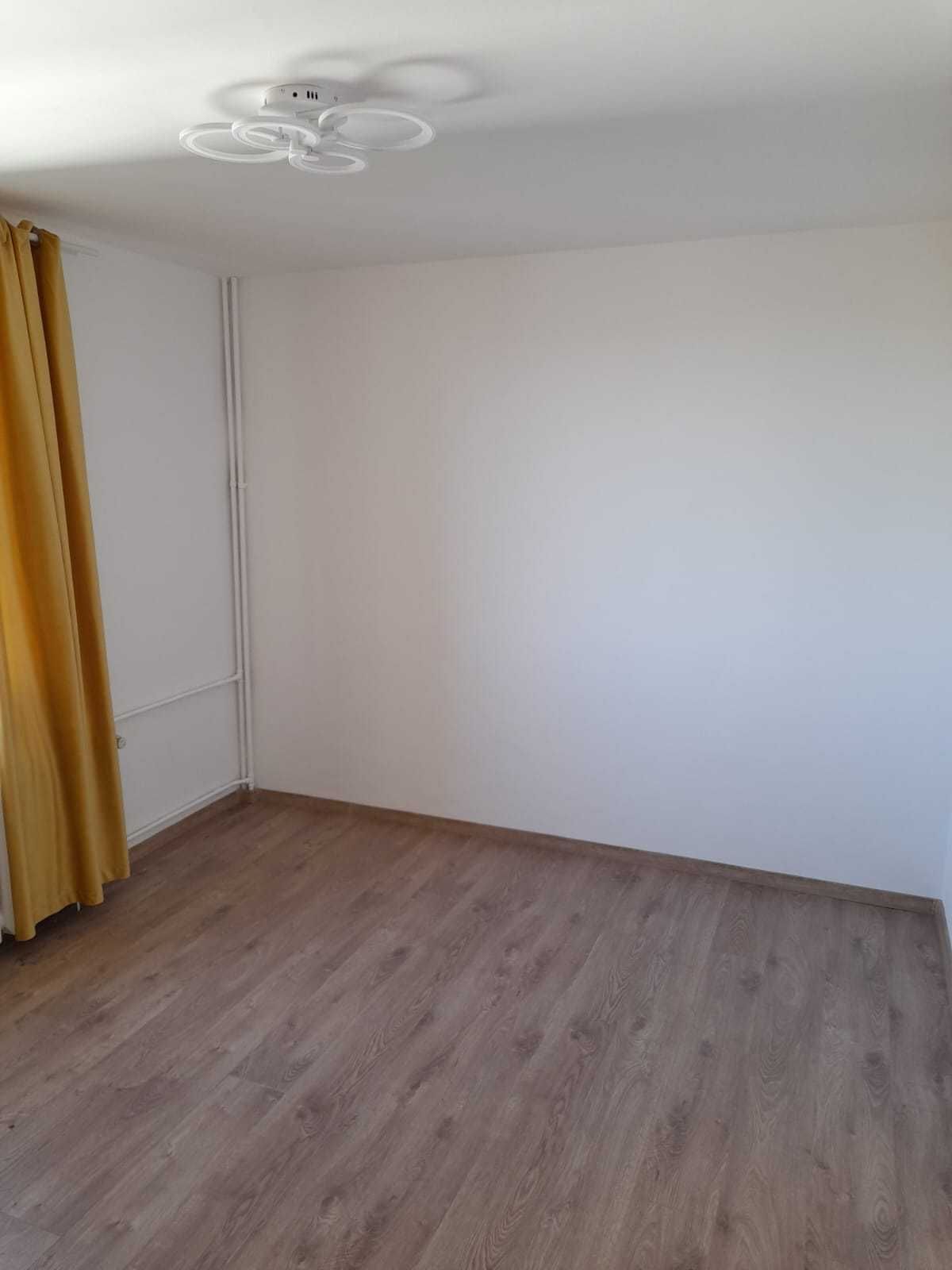 Inchiriez apartament 3 camere - proaspăt renovat MOBILAT/UTILAT