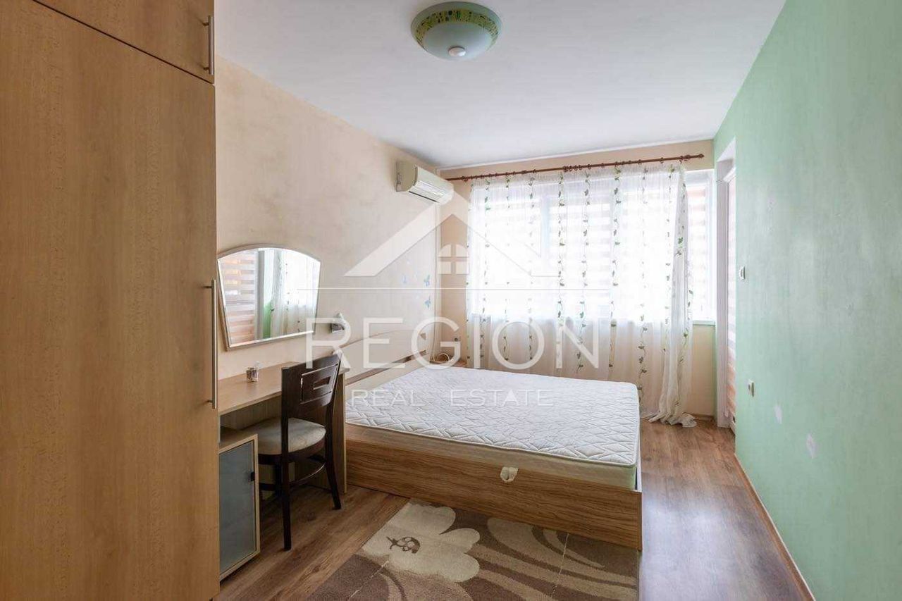 Дава се под наем Тристаен апартамент в Варна, Център - 90 кв.м за 510 € - Снимка #4