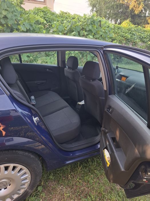 Opel Astra H 1.4 Benzină 90CP, 2005 – 164.000 km