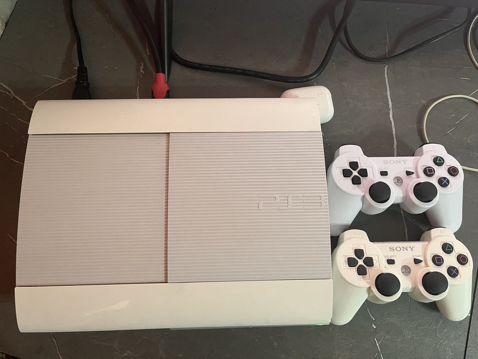 Playstation 3 super slim white 500 gb