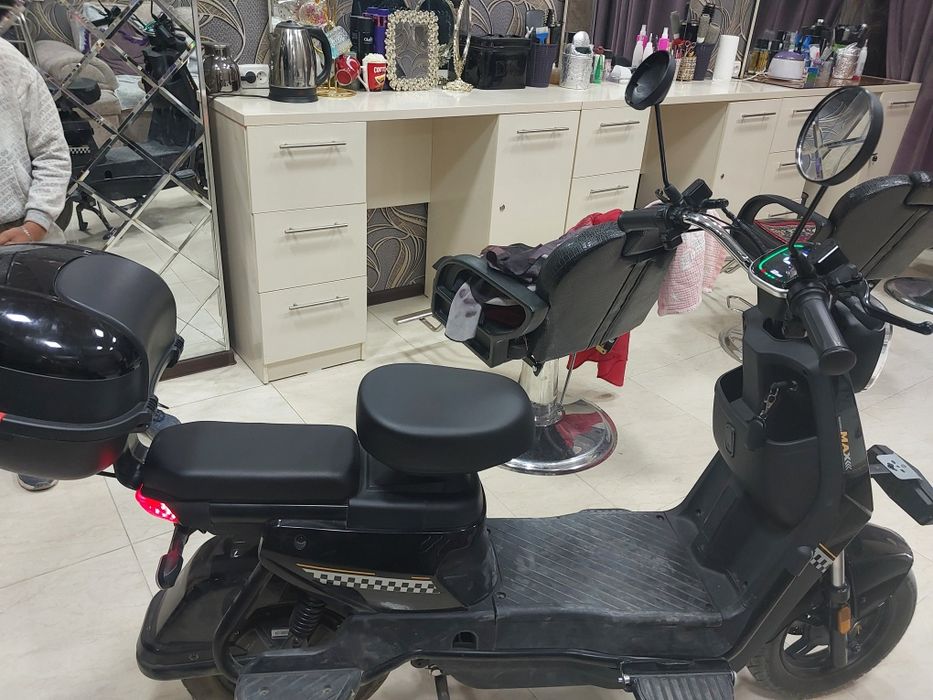 Скутер электрический