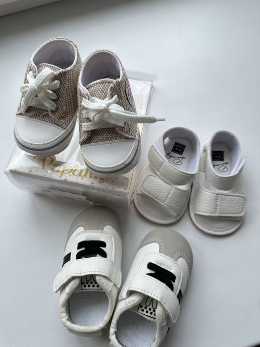 Продам детскую обувь