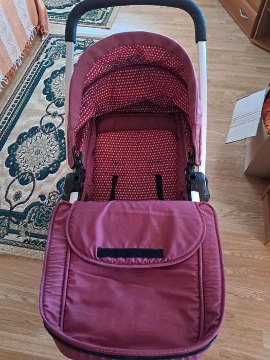 Vând cărucior  3 in 1