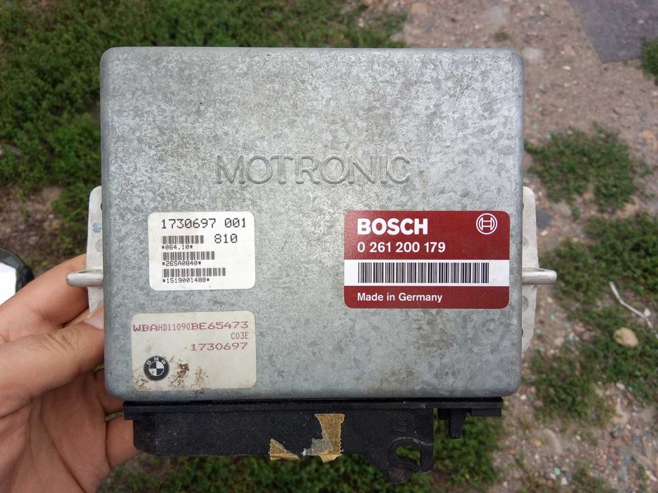 Электронный блок управления двигателем Bosch Motronic