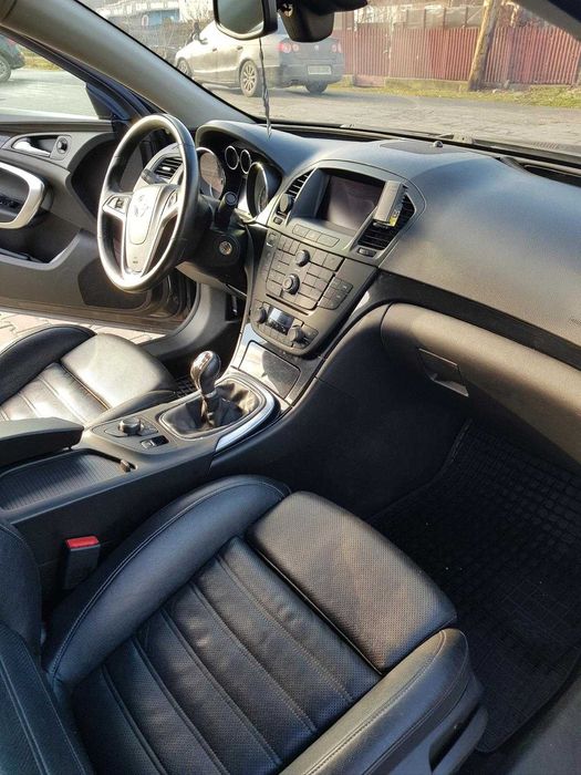 Opel Insignia 2.0 BiTurbo 4x4 195cp