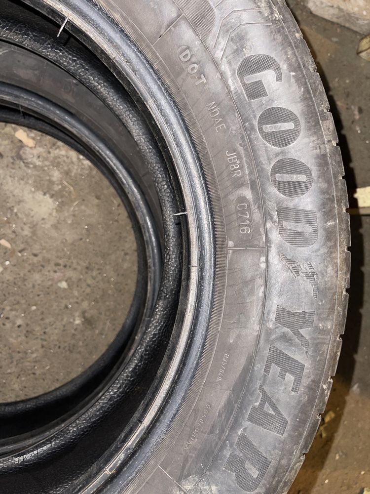 Doua anvelope vara GoodYear 195 65 r15