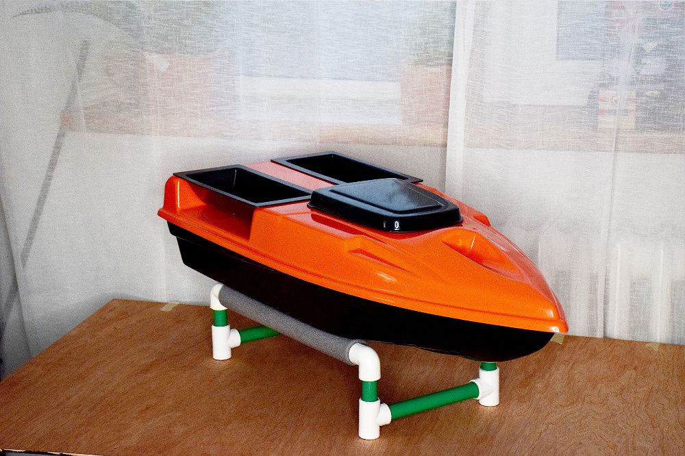 Coca Navomodel Plantat Nadit model EVO SPEED Bait Boat