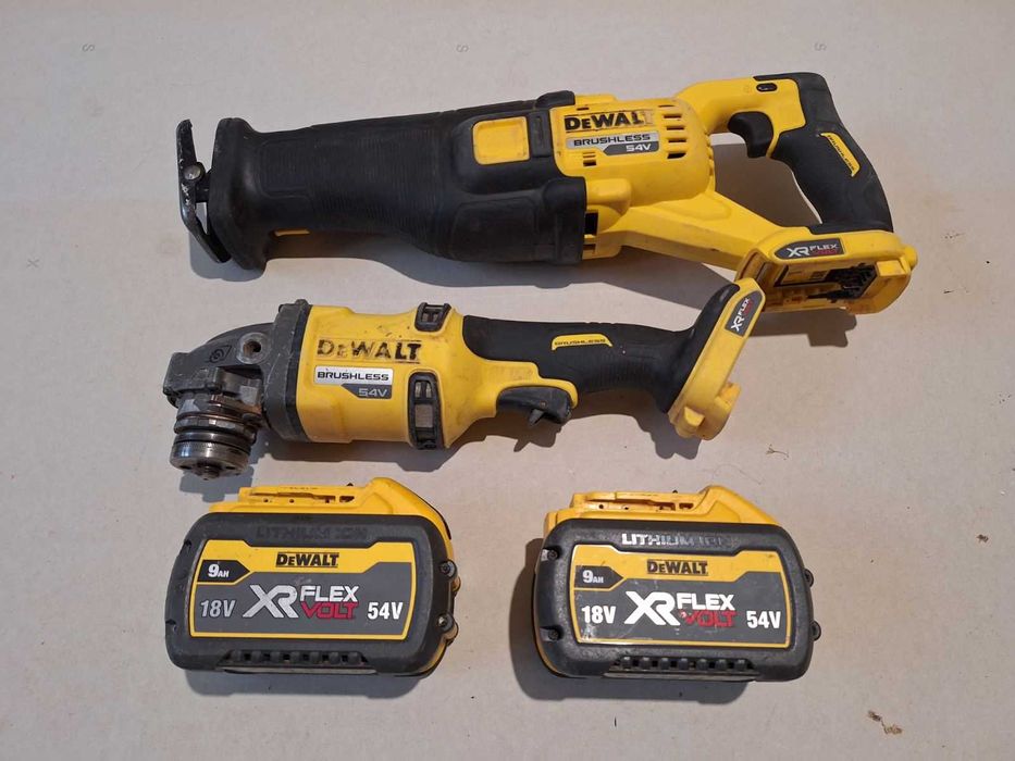 DEWALT 54/18V -  Ъглошлайф DCG 418 и Саблен трион DCS 389 + 9A батерии