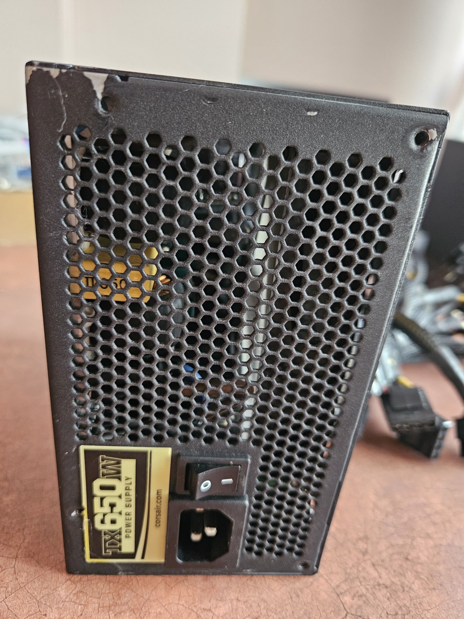 Sursa PC Corsair Enthusiast Series TX650 650W 80+ Bronze